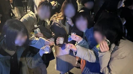 イベントを楽しむ参加者たち