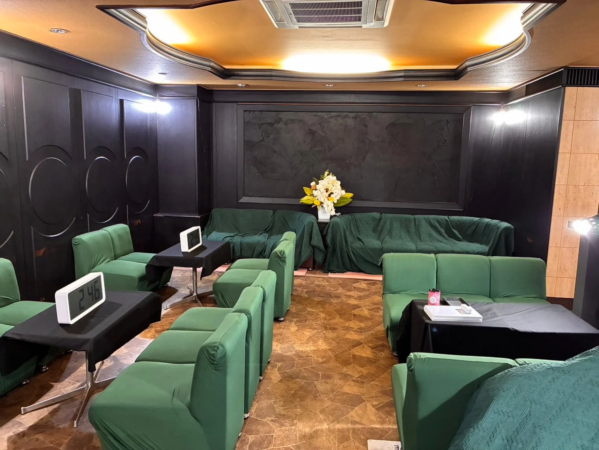 占いの館カバラットすすきの店の内観