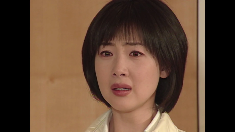 チェ・ジウ氏と思われる女性の悲しげな表情