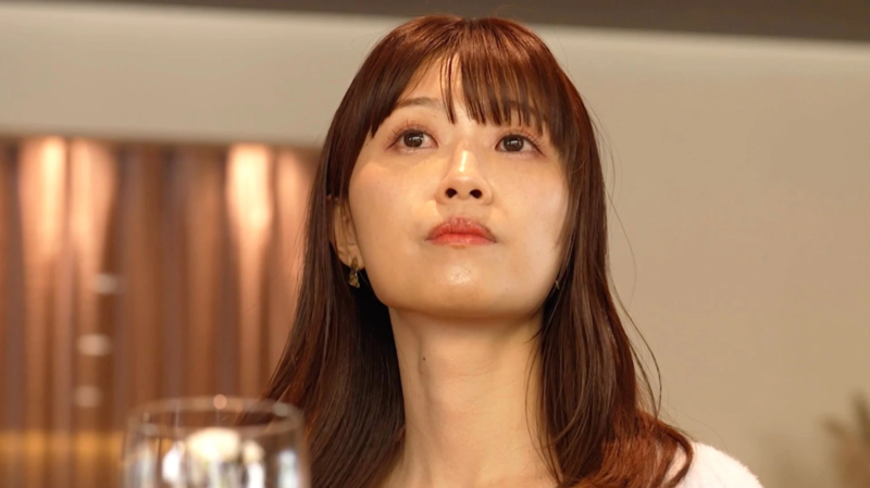 真剣な表情の西澤アナ