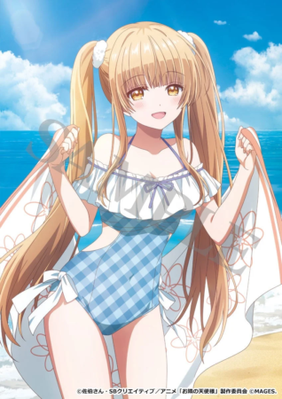 金髪ツインテールの少女が水色のギンガムチェック柄水着姿でビーチに立っているアニメイラスト