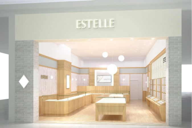 明るくモダンな内装の宝飾店「ESTELLE」の正面と店内。