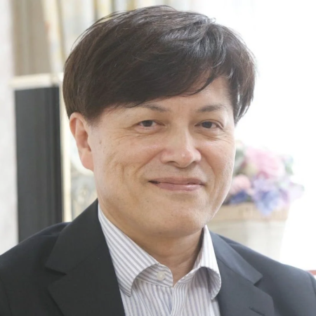 石井啓氏